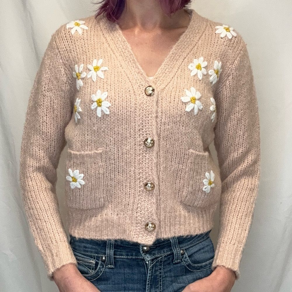 Cliche Floral Embroidered Button Cardigan Wool Blend Peach Small Cozy